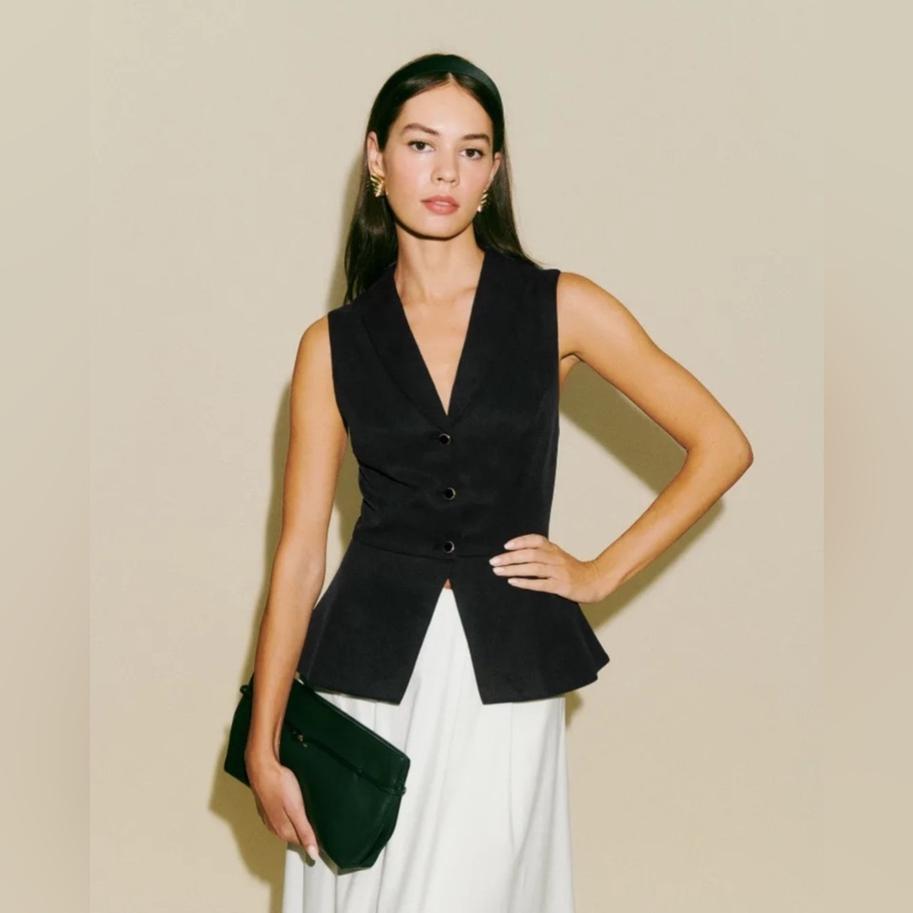 Reformation Oakley Vest in Black